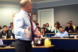 Tại sao giảng viên đại học chạy sang khối doanh nghiệp ngày càng nhiều?