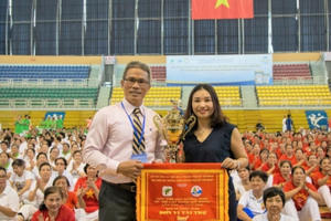 Vinamilk Sure Prevent đồng hành cùng 3000 người cao tuổi tại giải thi đấu thể dục dưỡng sinh TP HCM