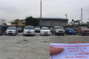 Du khách bị “chặt chém” 200 nghìn đồng cho vài tiếng gửi xe tại Hội chợ Viềng