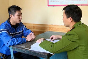 Khởi tố đối tượng đốt xưởng vì chủ không cho vay tiền để nạp thẻ chơi game