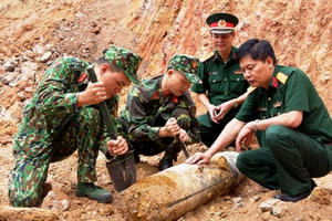 Quảng Ninh: Đào móng nhà phát hiện quả bom nặng hơn 100kg