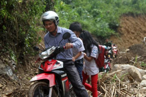 Chia sẻ cùng thầy cô, những người gieo chữ vùng cao