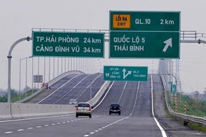Phạt nguội, tước giấy phép đối với xe không dán thẻ ETC trên cao tốc Hà Nội - Hải Phòng