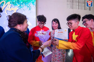 Hoa Nắng - Tôn vinh tiếng Việt, tiếng Mẹ thân thương Hoa Nắng - Tôn vinh tiếng Việt, tiếng Mẹ thân thương