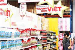 Tăng cường vận động "Người Việt Nam ưu tiên dùng hàng Việt Nam" trong tình hình mới