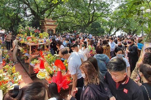 Đi lễ chùa trong mùa dịch bệnh có vi phạm pháp luật?