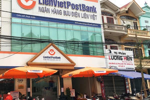 Đi rút tiền ở ngân hàng LPB được nhận về gấp đôi: Biểu dương hành động trả lại tiền thừa