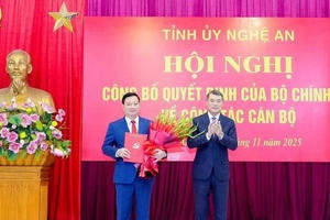 Ông Nguyễn Khắc Thận giữ chức Bí thư Tỉnh ủy Nghệ An