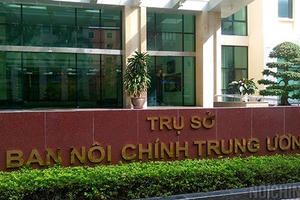 Bộ Chính trị bổ sung chức năng cho Ban Nội chính Trung ương Bộ Chính trị bổ sung chức năng cho Ban Nội chính Trung ương