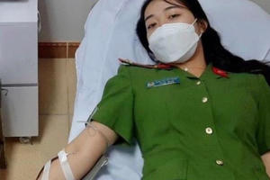 Nữ cán bộ Công an Hà Tĩnh hiến máu cứu bệnh nhân qua cơn nguy kịch