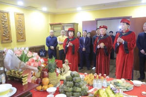 Tấm lòng người Việt tại Nga hướng về quê hương nhân ngày Giỗ Tổ Hùng Vương Tấm lòng người Việt tại Nga hướng về quê hương nhân ngày Giỗ Tổ Hùng Vương