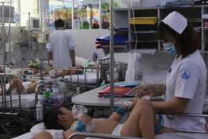 Một trẻ tử vong do dịch tay chân miệng tăng đột biến Một trẻ tử vong do dịch tay chân miệng tăng đột biến