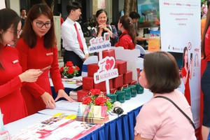 Phát động thanh toán không dùng tiền mặt tại quận Hoàn Kiếm