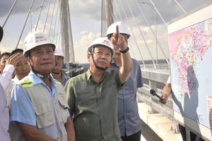 Phó Thủ tướng Trần Hồng Hà kiểm tra dự án cầu Rạch Miễu 2, dự kiến khánh thành ngày 19/8