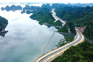 Quảng Ninh chi hơn 5.400 tỷ đồng mở thêm hai tuyến đường ven biển quanh vịnh Cửa Lục