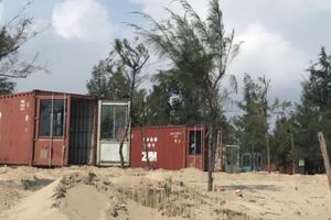 Chưa được cấp phép, doanh nghiệp tự ý thay đổi lắp đặt cả trăm nhà bằng container trong rừng phòng hộ