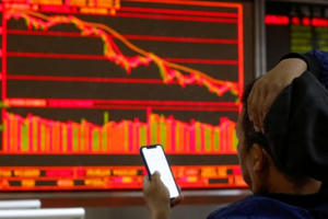 Thị trường chứng khoán ngày 31/7: Đà lao dốc chưa dừng lại