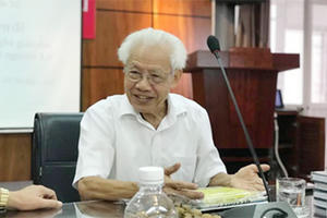 GS Hồ Ngọc Đại: Tôi không "chấp" những người không biết gì mà nói!