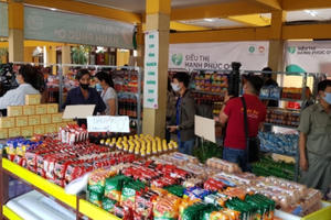 Khai trương "Siêu thị hạnh phúc" 0 đồng tại chùa Vĩnh Nghiêm