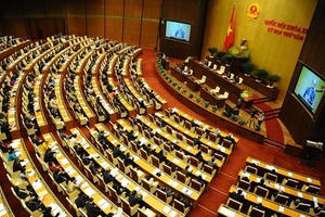 Món nợ nhiệm kỳ