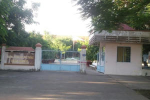 Nhà trường vận động phụ huynh đóng tiền lo cơm, nước cho các cán bộ coi thi tốt nghiệp