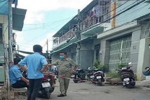 TP.HCM: Một phụ nữ tử vong sau khi bị con chủ nhà trọ đấm vào mặt