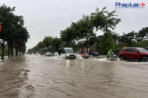 Giải mã vì sao Thủ đô cứ mưa là ngập- Bài 1: Hệ thống thoát nước quá tải – “điểm nghẽn” khiến Hà Nội cứ mưa là ngập