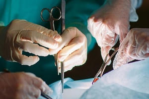 Bệnh viện Đại học Y Hà Nội nối thành công ngón tay và chân đứt rời Bệnh viện Đại học Y Hà Nội nối thành công ngón tay và chân đứt rời