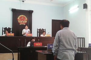 Chủ thầu đi trộm trả tiền công thợ