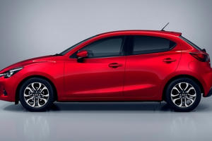 Nhiều mẫu xe Mazda được giảm giá trong tháng cô hồn