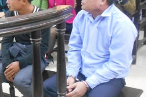 Bị cáo tát, chửi bị hại giữa phiên tòa