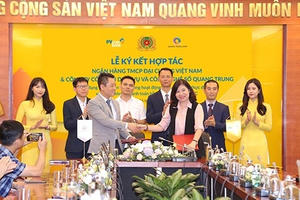 PVcomBank đi đầu trong ứng dụng cơ sở dữ liệu quốc gia về dân cư, hướng tới chuyển đổi số toàn diện PVcomBank đi đầu trong ứng dụng cơ sở dữ liệu quốc gia về dân cư, hướng tới chuyển đổi số toàn diện