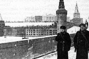 Điện Kremlin từng biến mất bí ẩn trong Thế chiến II như thế nào?