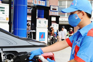 Giá xăng sẽ giảm mạnh vào ngày mai?