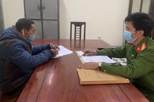 Hà Tĩnh: Bức xúc thái độ, chồng vác dao chém vợ gây thương tích 33%