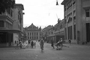 Loạt ảnh hiếm có về khu phố sang nhất Hà Nội năm 1940