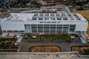 Phút 89, bến xe Miền Đông mới bị ‘tuýt còi” ngày khai trương Phút 89, bến xe Miền Đông mới bị ‘tuýt còi” ngày khai trương