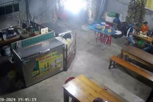 Hà Tĩnh: Bắt nghi phạm đâm bạn nhậu tử vong sau hơn 1 giờ gây án