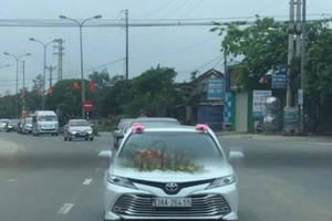 Kỷ luật PGĐ bệnh viện rước dâu linh đình cho con giữa đại dịch