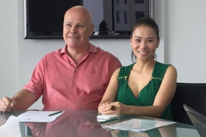 Chồng ca sĩ Thu Minh bị nhiều DN tố cáo “lừa đảo”