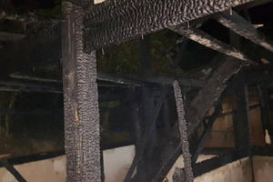 Hà Giang: Cháy nhà sàn 3 gian, 1 cháu bé tử vong