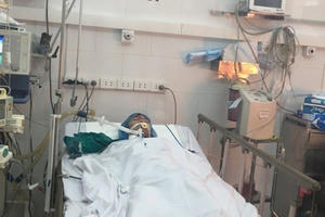 Đang mắc ung thư, bé gái 14 tuổi thêm nguy kịch vì thủy đậu “tấn công” Đang mắc ung thư, bé gái 14 tuổi thêm nguy kịch vì thủy đậu “tấn công”