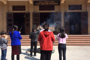 Đầu năm về làng Sen quê Bác