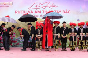 Độc đáo lễ cưới người Dao đỏ tại không gian ẩm thực Tây Bắc Sun World Fansipan Legend Độc đáo lễ cưới người Dao đỏ tại không gian ẩm thực Tây Bắc Sun World Fansipan Legend