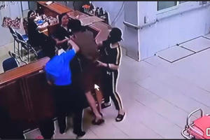 Xác định danh tính người hành hung nhân viên y tế Bệnh viện HNĐK Nghệ An