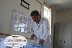 Đau tức lưng hông, bác sĩ phát hiện 6 viên sỏi trong quả thận duy nhất