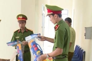 Thanh Hóa: Thu giữ hàng trăm khẩu súng nhựa Trung Quốc