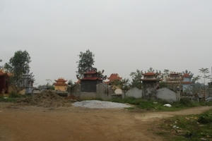 Bí ẩn vụ đào trộm mộ, đánh cắp một phần xác chết vừa an táng