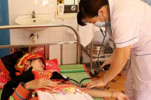 'Bài thuốc' nào cho trạm y tế?