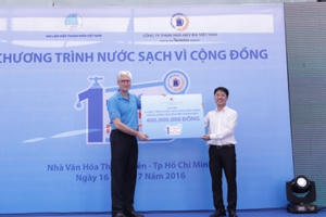 TP HCM: Tài trợ 400 triệu đồng xây thêm các công trình nước sạch vì cộng đồng TP HCM: Tài trợ 400 triệu đồng xây thêm các công trình nước sạch vì cộng đồng